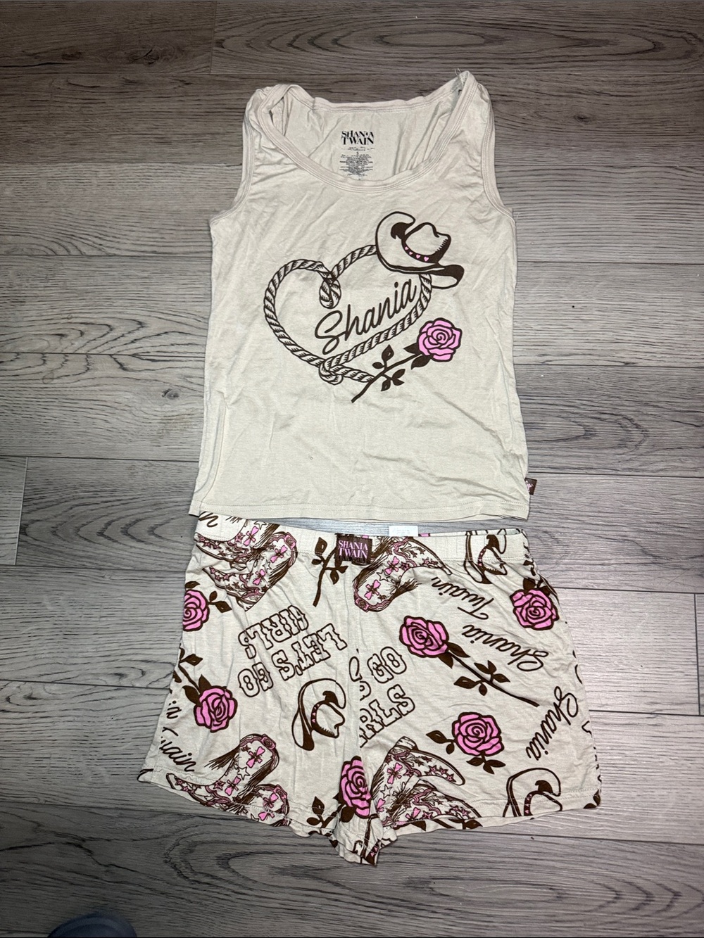Shania Twain Women's Tank Top & Shorts 2 Piece Pajama Set Size Small Sand - Picture 3 of 13